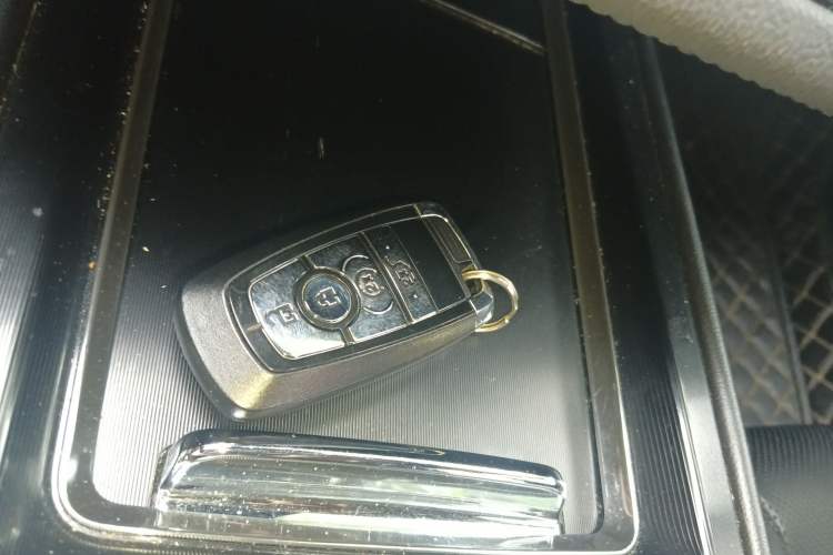 Used Lincoln Corsair 2021 2.0T Two-Wheel Drive Deluxe Edition Vehicle Key