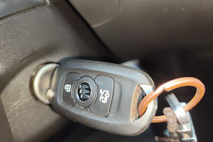 Used Buick Verano 2018 Sedan 20T Dual-Clutch Leading Model Vehicle Key