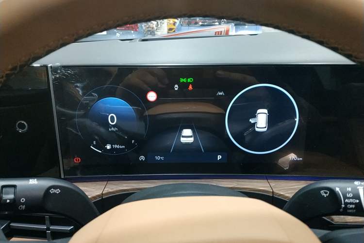 Used Hyundai Santa Fe 2024 2.0T Connoisseur Ultra
