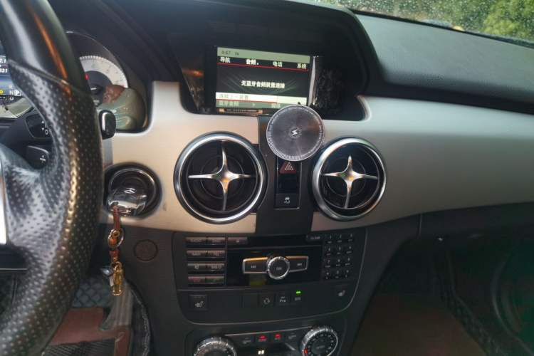 Used Mercedes-Benz GLK-Class 2015 GLK 260 4MATIC Fashion Edition Ultimate Version Audio And AC Panel