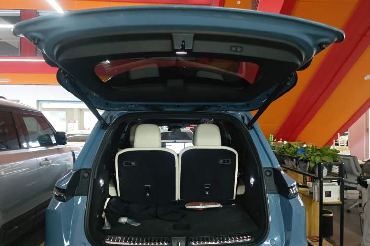 Used Li Auto L9 2022 Max model
