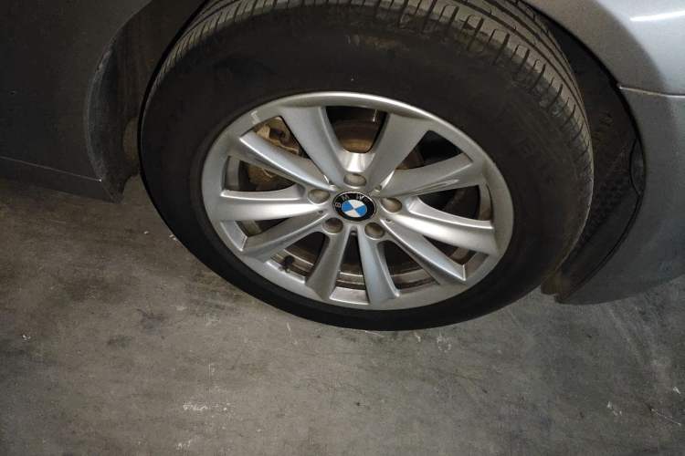 Used BMW 5 Series 2013 525Li Leading Model