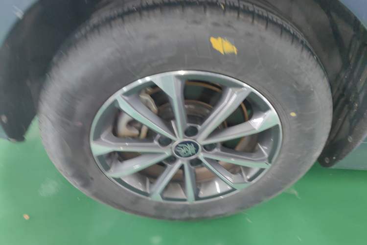 Used BYD Qin PLUS 2024 HONOR Edition DM-i 55KM Leading Model Right Rear Wheel Hub