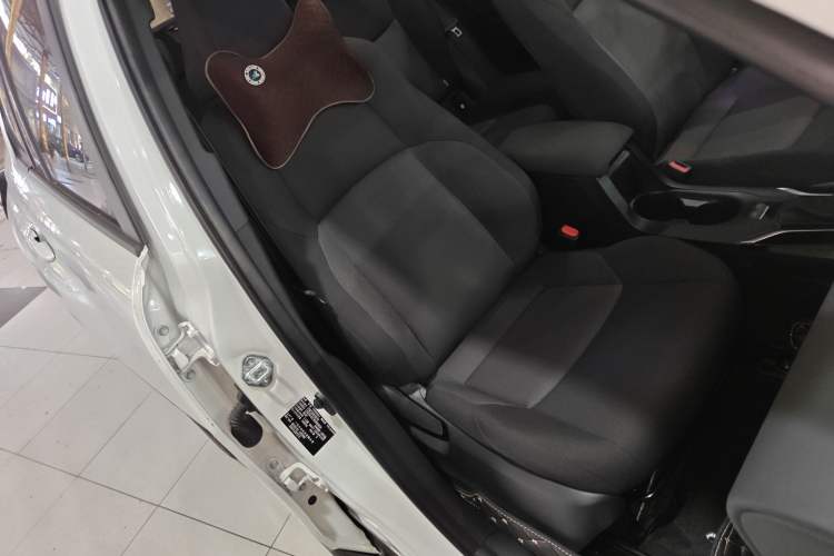 Used Toyota FRONTLANDER 2024 2.0L Smart Electric Hybrid Dual-Engine Leading Edition Right Front Seat