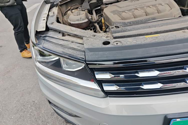 Used Volkswagen Tiguan L 2019 330TSI Automatic Two-Wheel Drive Smart Luxury Version China V Emission Standard