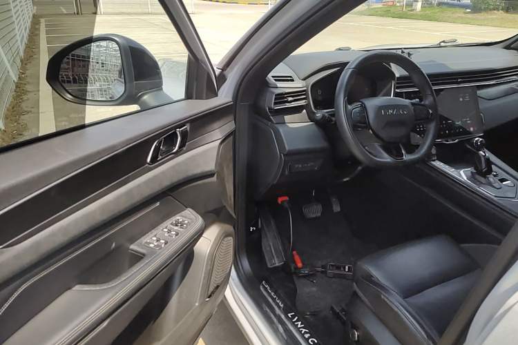 Used Lynk & Co 01 2023 1.5TD EM-F PM Driver Seat