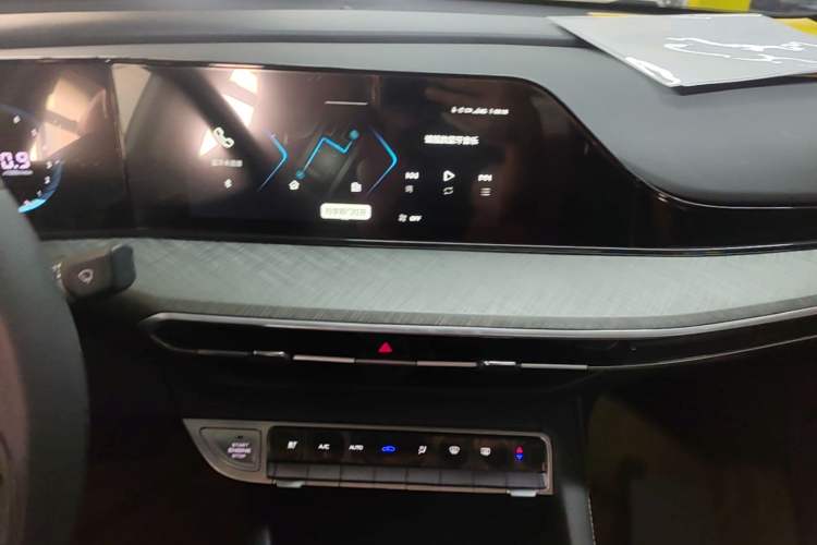 Used CHANGAN Eado 2023 Changan Edition PLUS Blue Whale NE 1.4T GDI DCT Prestige Version
