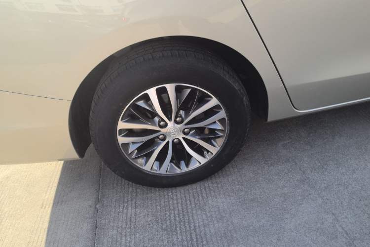 Used Buick GL8 2022 ES Landtrek 653T Comfort Edition