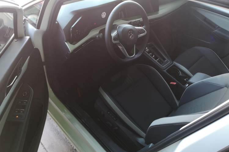 Used Volkswagen Golf 2023 Facelift 280TSI DSG Pro Driver Seat