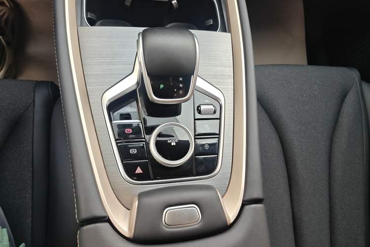 Used Chery Tiggo 5x 2025 High-Energy Version 1.5T CVT Comfort Model Gear Lever