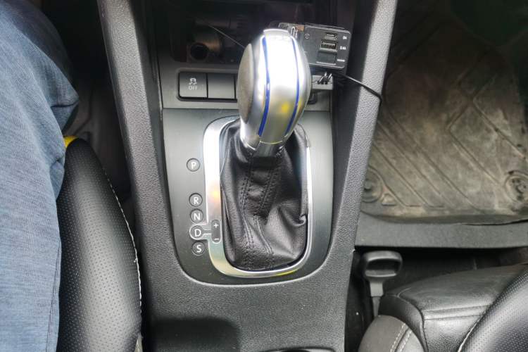 Used Volkswagen Scirocco 2013 2.0 TSI Million-Mile Edition Gear Lever