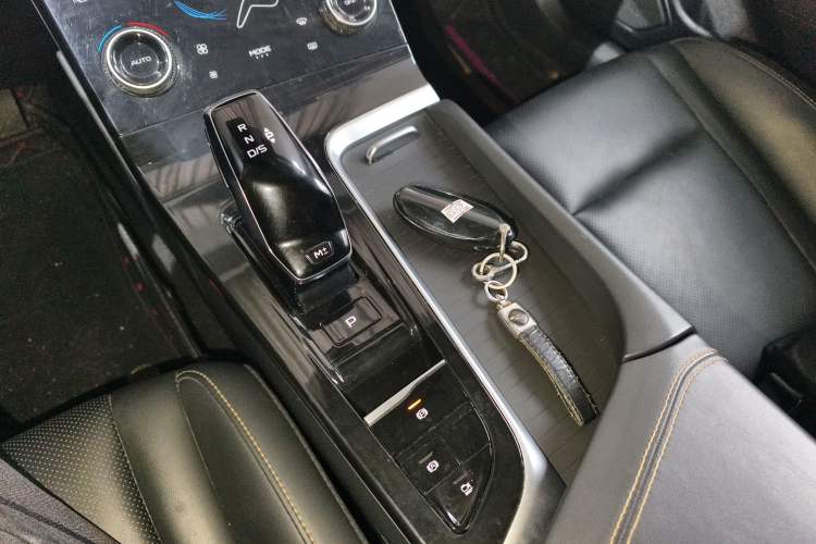 Used Bestune B70 2023 Third Generation 1.5T Automatic Enjoyment Version Gear Lever