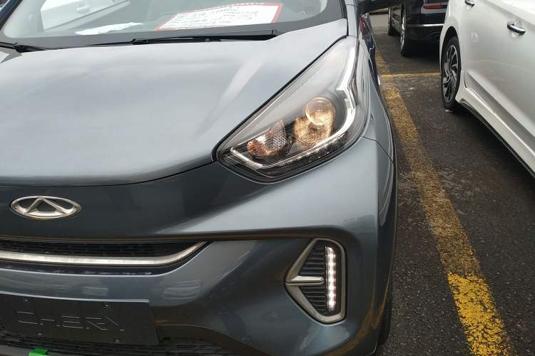 Used Chery Little Ant 2022 Sweet Pink Edition Full Sugar Version Lithium Iron Phosphate 29.2 kWh 30 kW 301 km