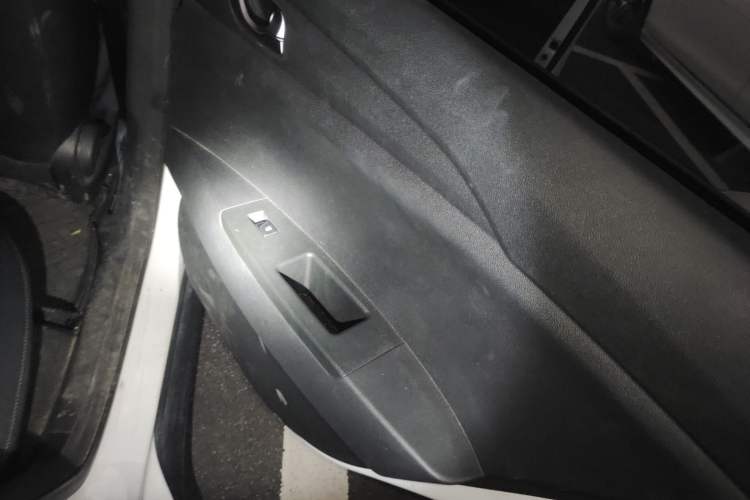 Used Changan Eado New Energy 2022 EV460 Smart Ride-Hailing Edition – Lithium Iron Phosphate