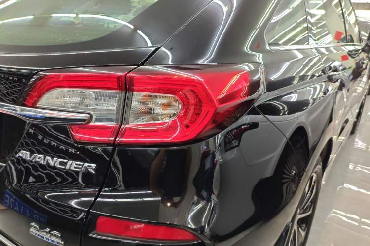 Used Honda Avancier 2017 240TURBO Two-Wheel Drive Elite Edition