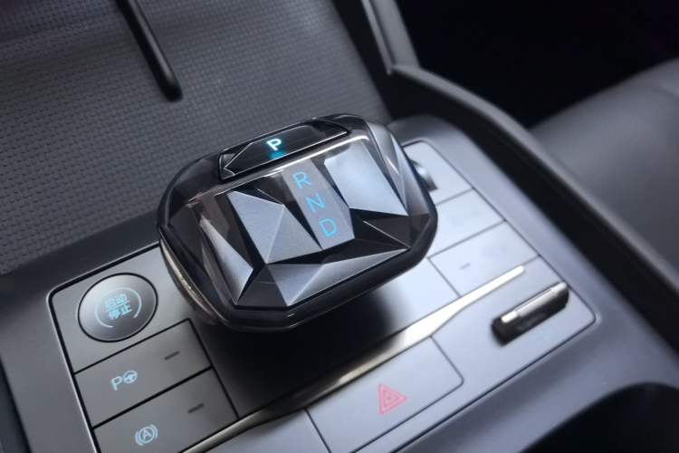 Used BYD Qin L 2025 DM-i Smart Drive 120KM Leading Model