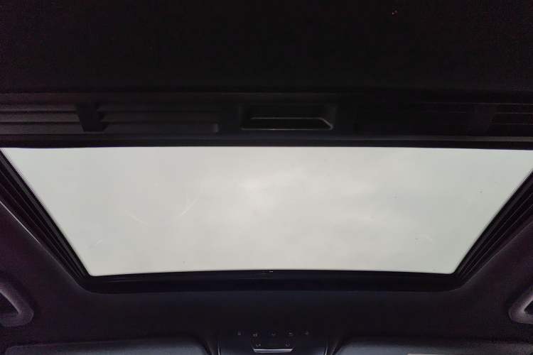 Used Mercedes-Benz C-Class 2017 Restyled C 200 Sport Edition Headliner