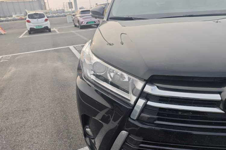 Used Toyota Highlander 2018 2.0T Four-Wheel Drive Prestige Version 7 Seats China V Emission Standard