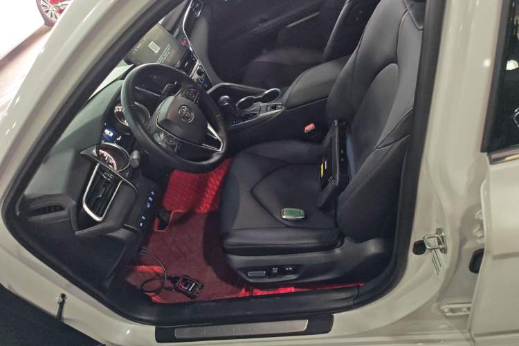 Used Toyota Camry 2021 2.0G Luxury Edition Left Front Seat