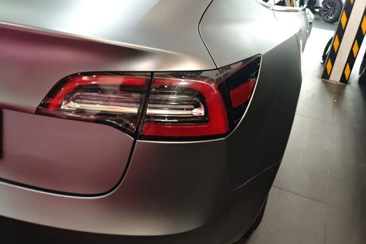 Used Tesla Model 3 2021 Standard Range Rear-Drive Upgraded Version Right Rear Taillight