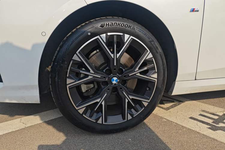 Used BMW 2 Series 2025 225L M Sport Package Exterior 4