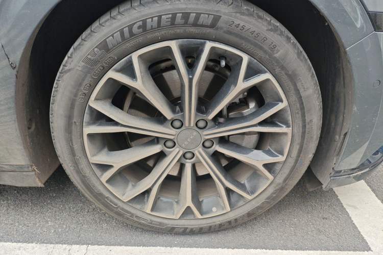 Used Zeekr 007 2024 Rear-Drive Enhanced Version 75 kWh Right Front Wheel Hub