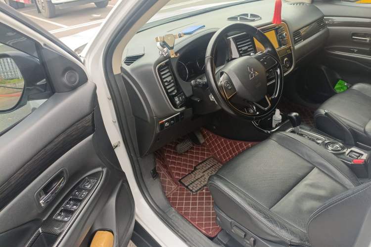 Used Mitsubishi Outlander 2016 2.4L 4x4 Elite Edition 5 Seats