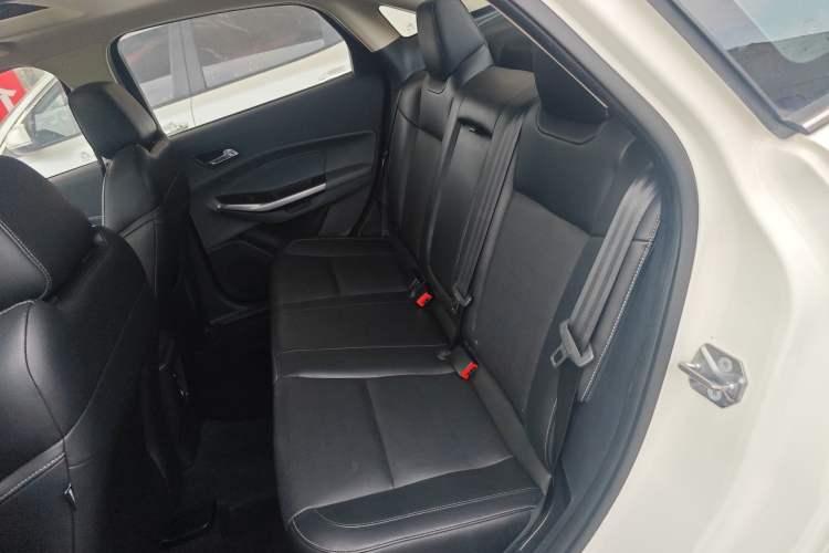 Used Ford Escort 2015 1.5L Automatic Fashion Model