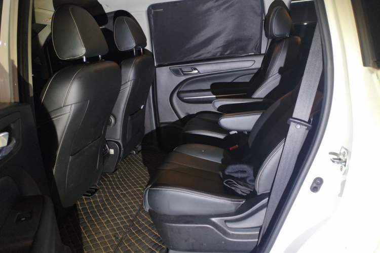 Used GAC Trumpchi M6 2021 270T DCT Luxury Edition (7 Seats)
