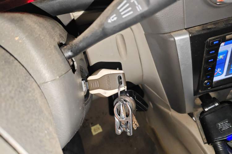 Used Soueast V3 Lingyue 2010 Revised Version 1.5L Manual Comfort Edition Vehicle Key