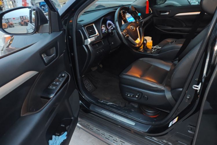 Used Toyota Highlander 2018 2.0T Four-Wheel Drive Prestige Version 7 Seats China VI Standard
