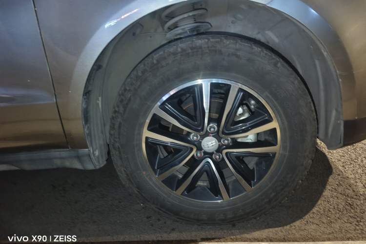 Used Geely Auto Vision X6 2018 1.4T CVT 4G Connected Flagship Edition
