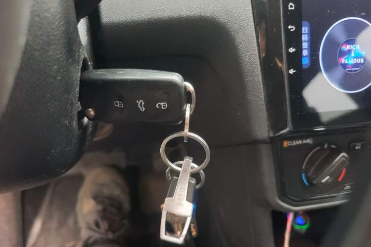 Used Volkswagen Jetta 2017 1.5L Automatic Fashion Model Vehicle Key