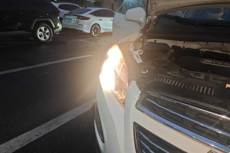 Used Chevrolet Trax 2016 1.4T Automatic Two-Wheel Drive Luxury Version Right Front Headlight