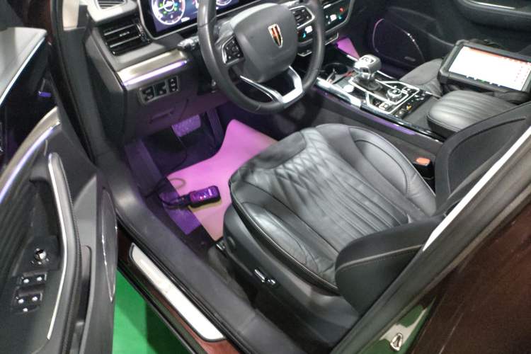 Used Hongqi HS5 2022 Facelifted Version 2.0T Smart Connect Flagship All-Wheel-Drive Edition
