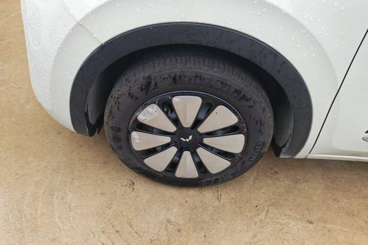 Used Wuling Bingo 2024 333 km Enjoyment Version Left Front Wheel Hub