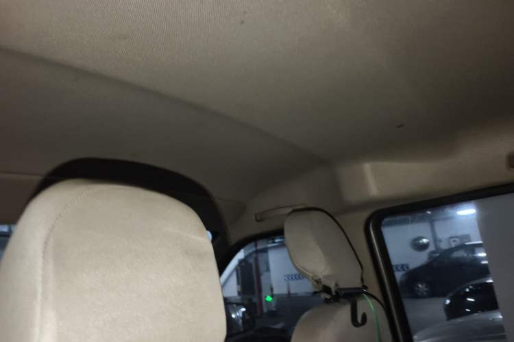 Used Wuling Rongguang 2019 1.2L S Van Standard Model with 5 Seats Headliner