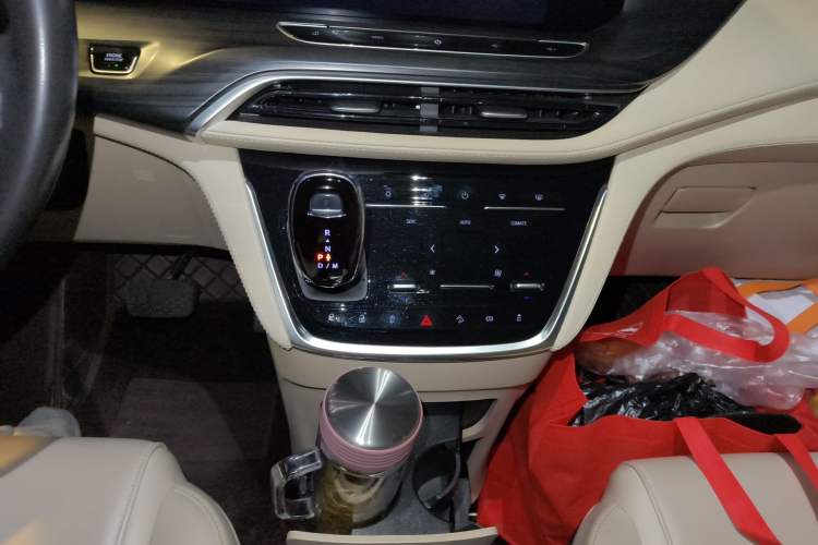 Used Buick GL8 2023 ES Lu Zun Luxury Model