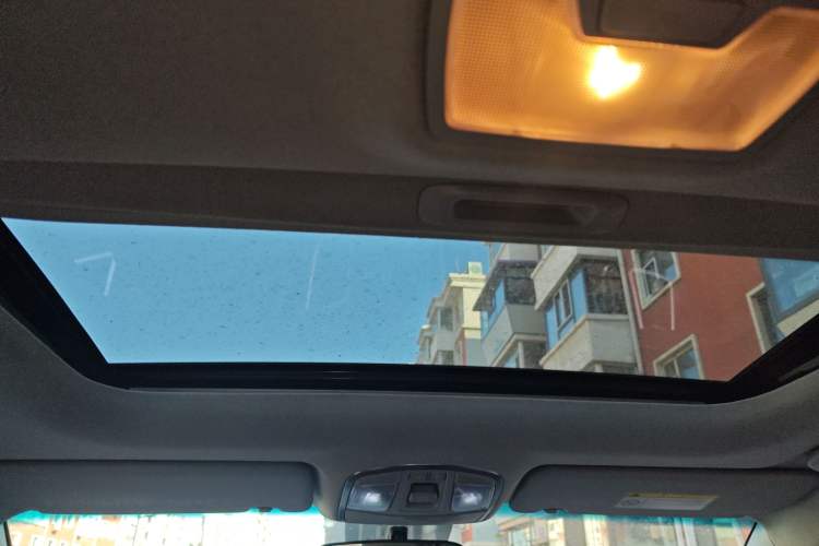 Used Hyundai Tucson 2015 1.6T Dual-Clutch Two-Wheel-Drive Smart Model Headliner