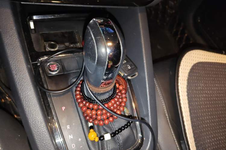 Used Volkswagen Sagitar 2015 1.6L Automatic Comfort Model
