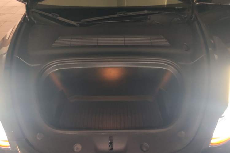 Used Tesla Model Y 2023 Rear-Wheel-Drive Version