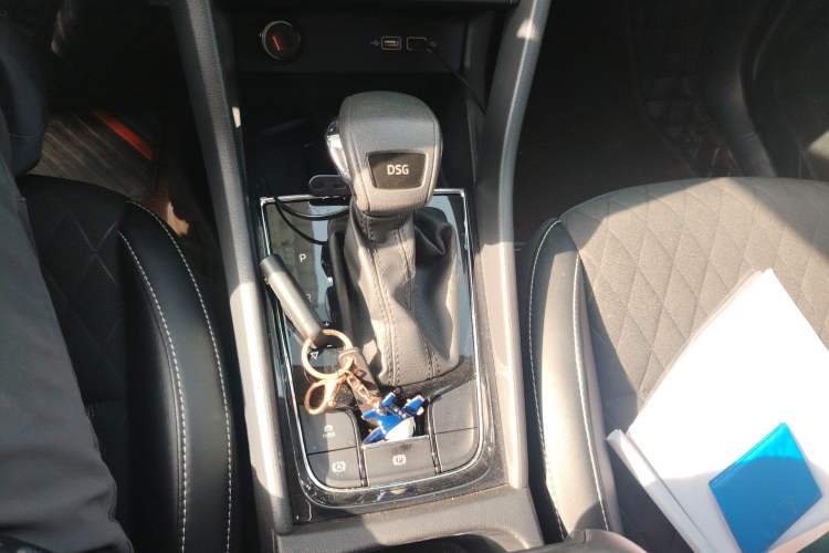 Used Skoda Karoq 2020 TSI280 Smart Drive Technology Edition China VI Gear Lever