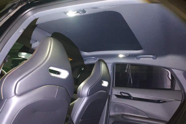 Used CHANGAN UNI-V 2022 2.0T Leading-Speed Edition
