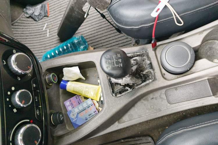 Used Wuling Rongguang V 2016 1.2L Standard Version
