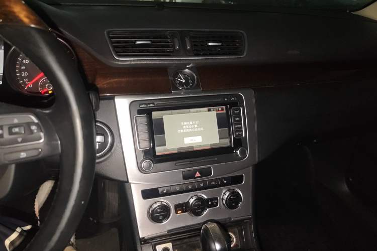 Used Volkswagen Magotan 2012 3.0 FSI Flagship Edition Audio And AC Panel