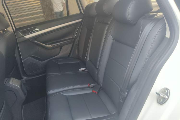 Used Volkswagen Gran Lavida 2015 1.6L Automatic Comfort Edition Left Rear Seat