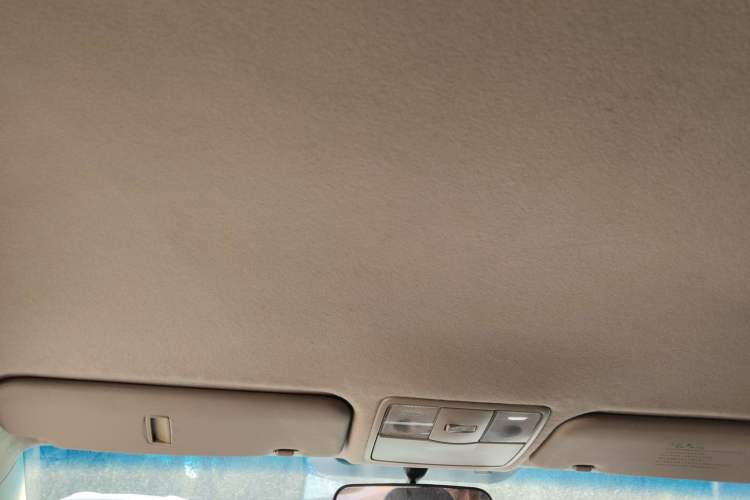 Used Kia K2 2012 Sedan 1.4L MT GLS Commemorative Edition Headliner