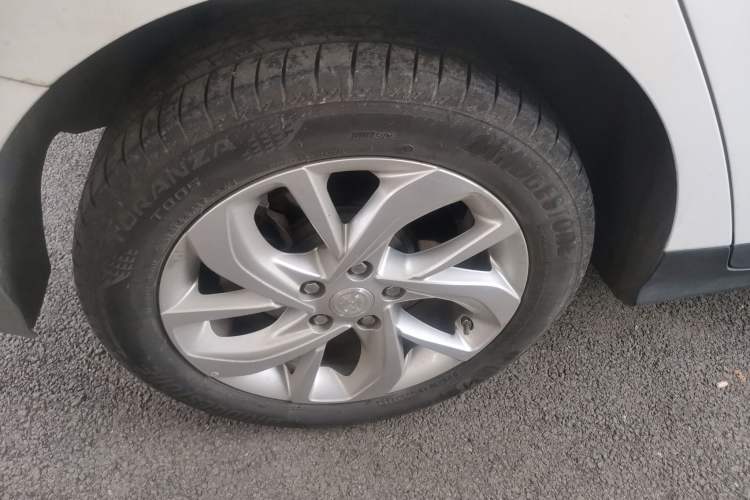 Used Buick Velite 6 2023 430km Range Commuter Version