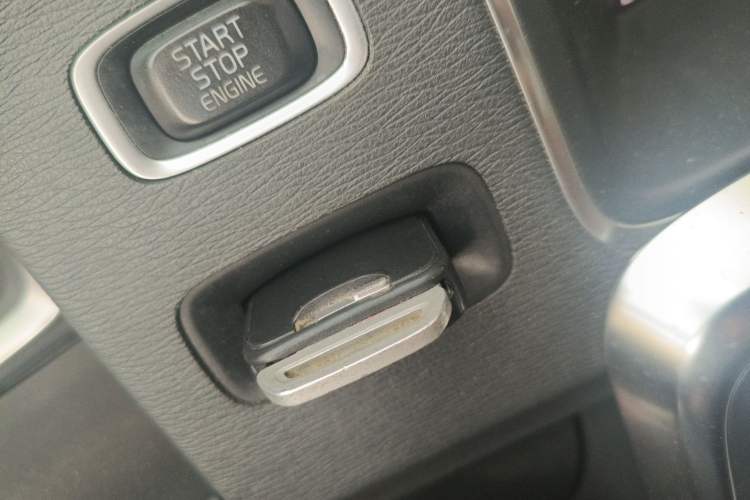 Used Volvo S60 2017 S60L T4 Smart Range Edition
