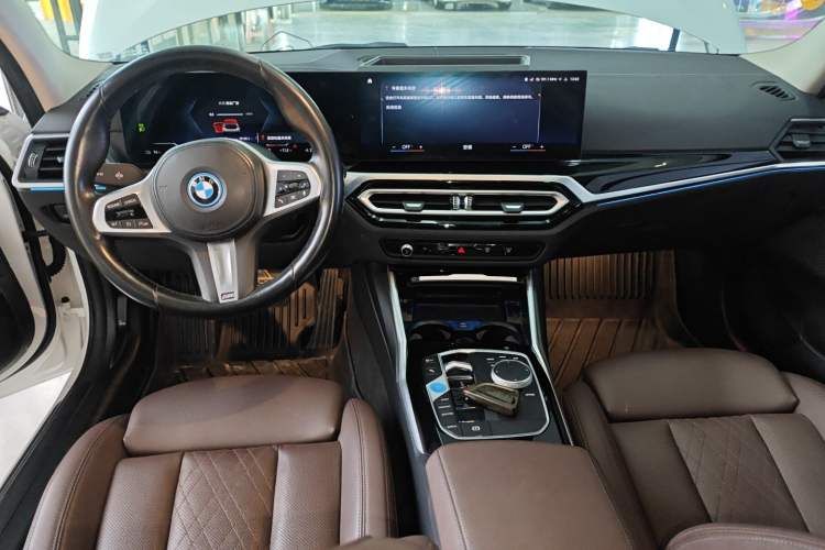 Used BMW i3 2022 eDrive 35 L
